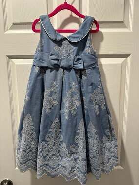 Laura Ashley London Girls Blue Floral Embroidered Dress Size 6